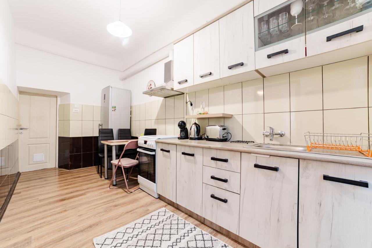 Anastasia Apartments With Parking Брашов Экстерьер фото