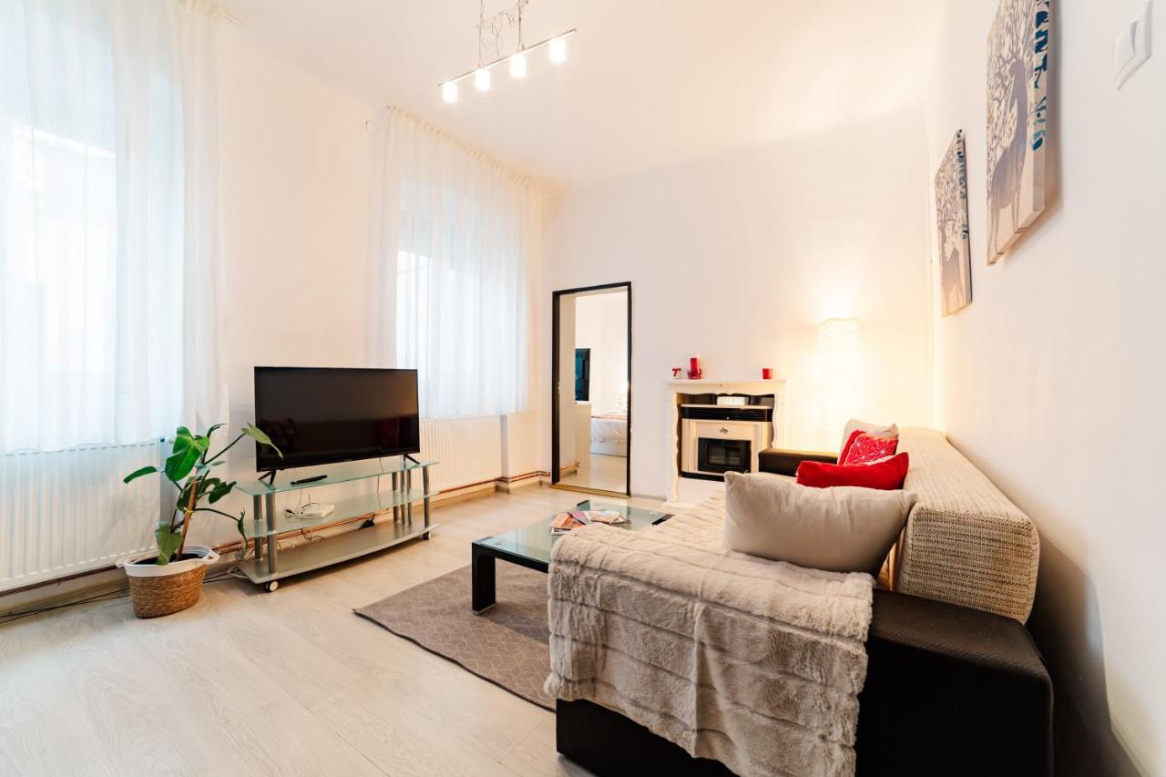 Anastasia Apartments With Parking Брашов Экстерьер фото
