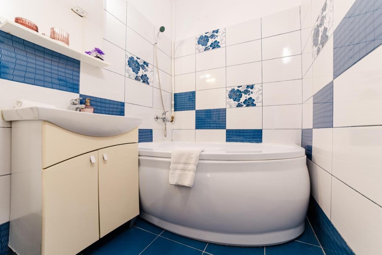 Anastasia Apartments With Parking Брашов Экстерьер фото