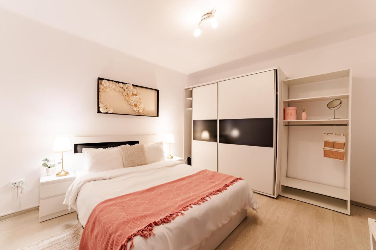 Anastasia Apartments With Parking Брашов Экстерьер фото