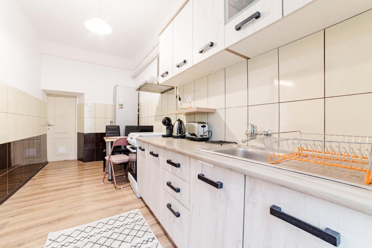 Anastasia Apartments With Parking Брашов Экстерьер фото