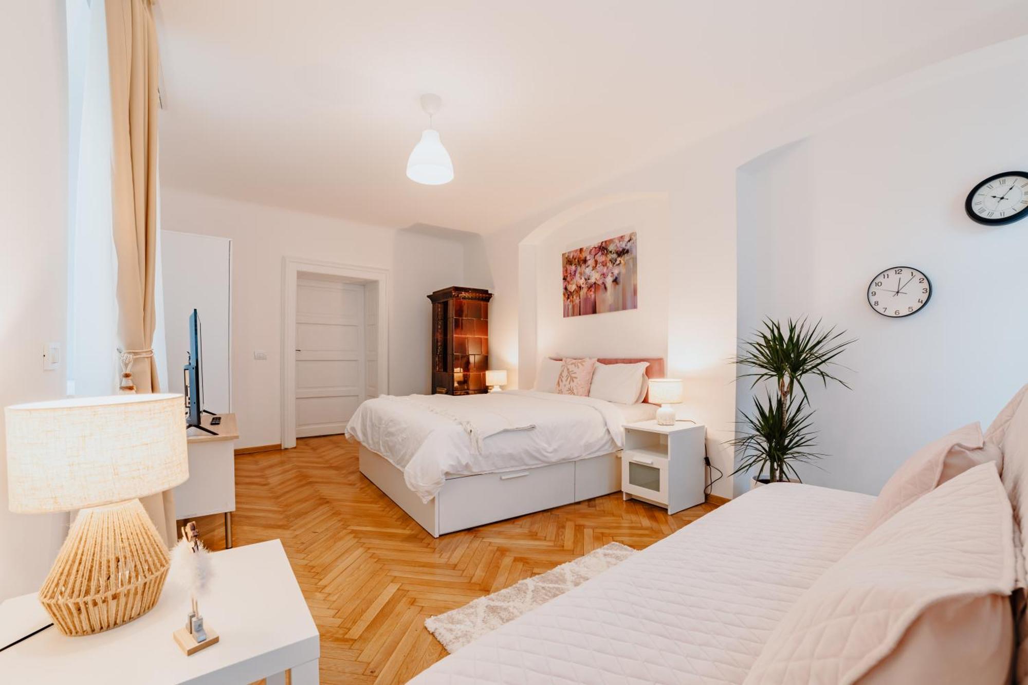 Anastasia Apartments With Parking Брашов Экстерьер фото