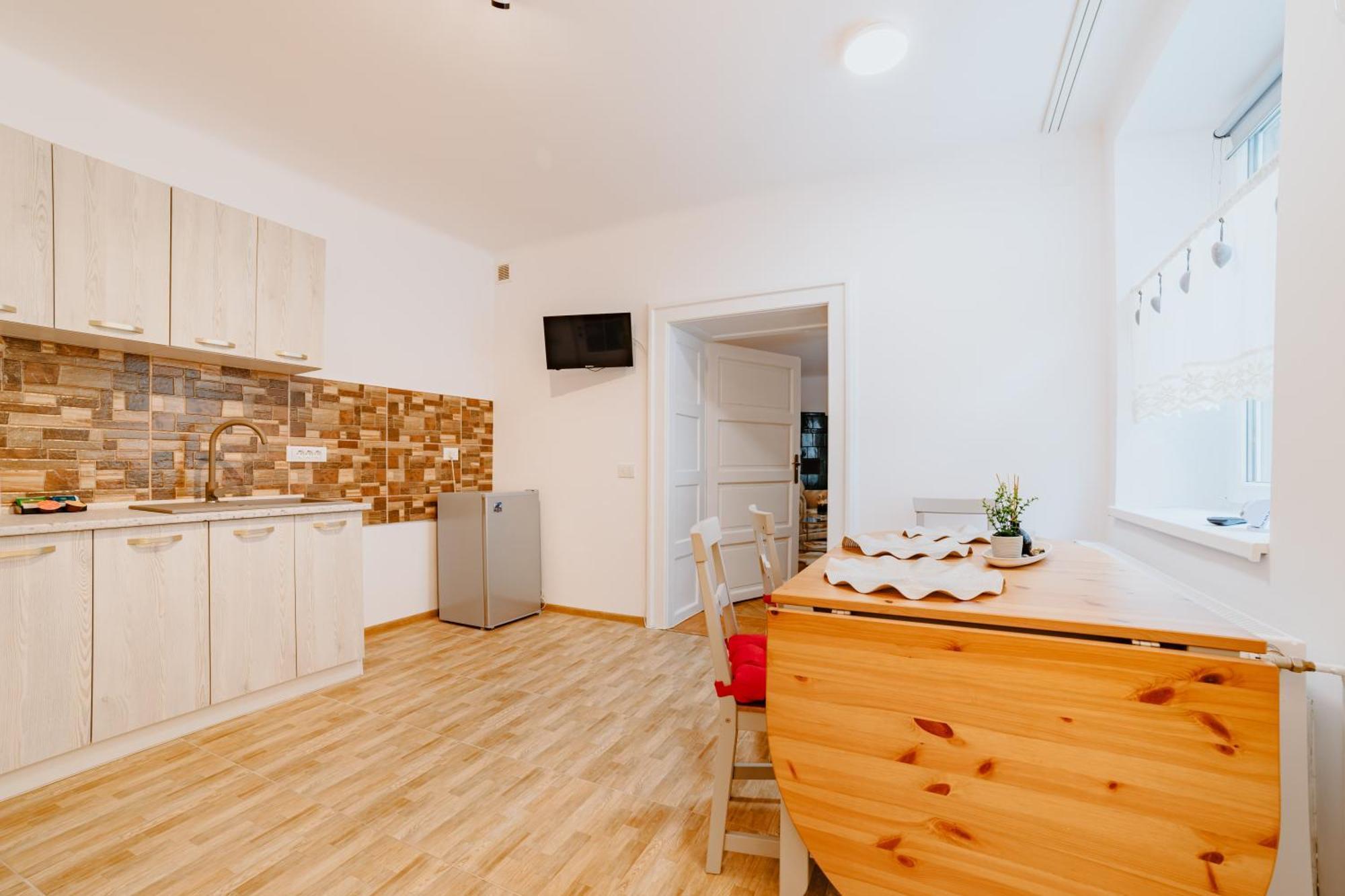 Anastasia Apartments With Parking Брашов Экстерьер фото