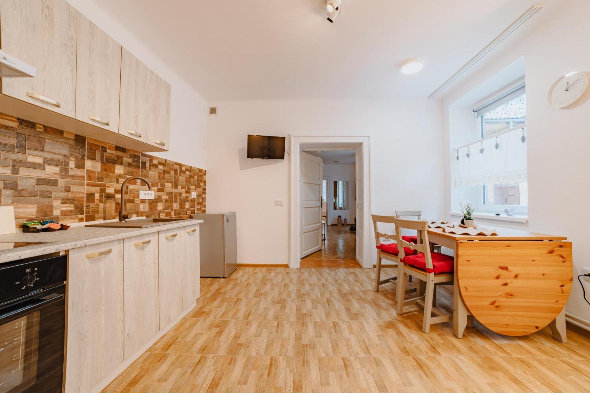 Anastasia Apartments With Parking Брашов Экстерьер фото